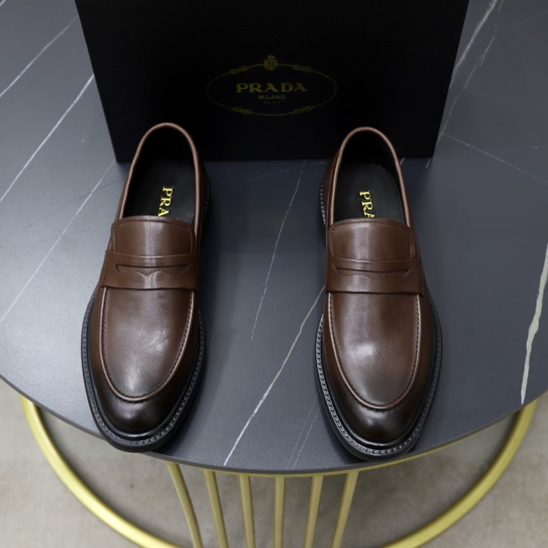 Pra*a leather shoes